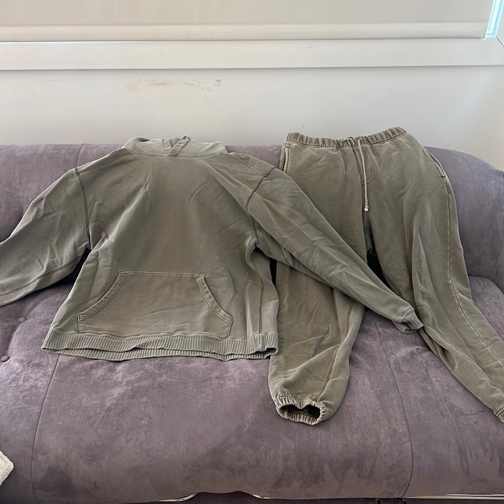 Elwood sweat set size medium